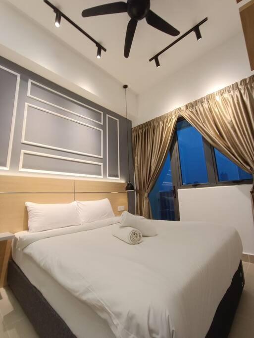Cl 27A Insta Klcc View & Infinity Pool View Appartement Kuala Lumpur Buitenkant foto