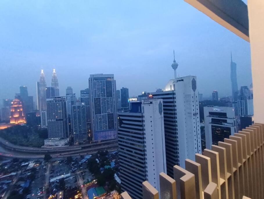 Cl 27A Insta Klcc View & Infinity Pool View Appartement Kuala Lumpur Buitenkant foto
