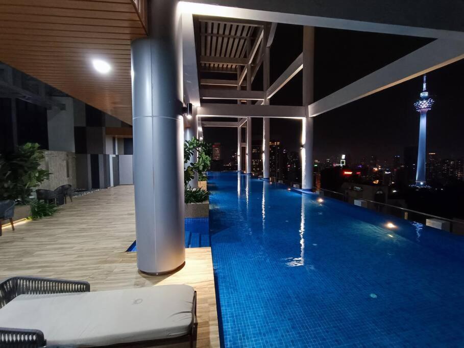 Cl 27A Insta Klcc View & Infinity Pool View Appartement Kuala Lumpur Buitenkant foto